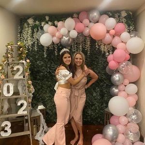 Meet your Posher, Whitney